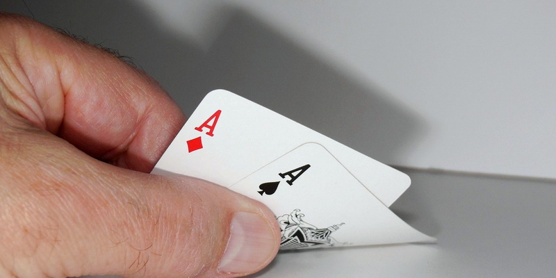 Pokerde kişisel iki kart